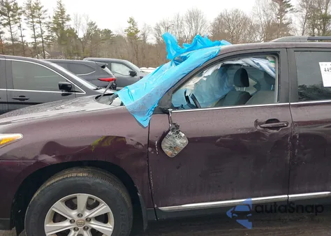 2013 Toyota Highlander Base Plus V6 из США, поврежденный, VIN 5TDBK3EH1DS208121